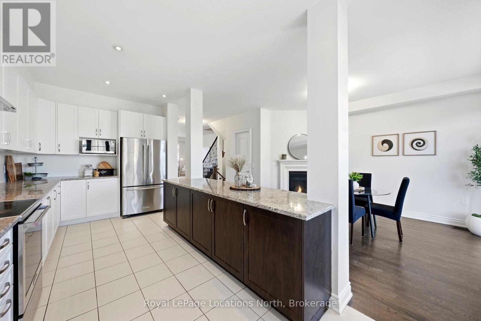 118 PUCCINI DRIVE - 18