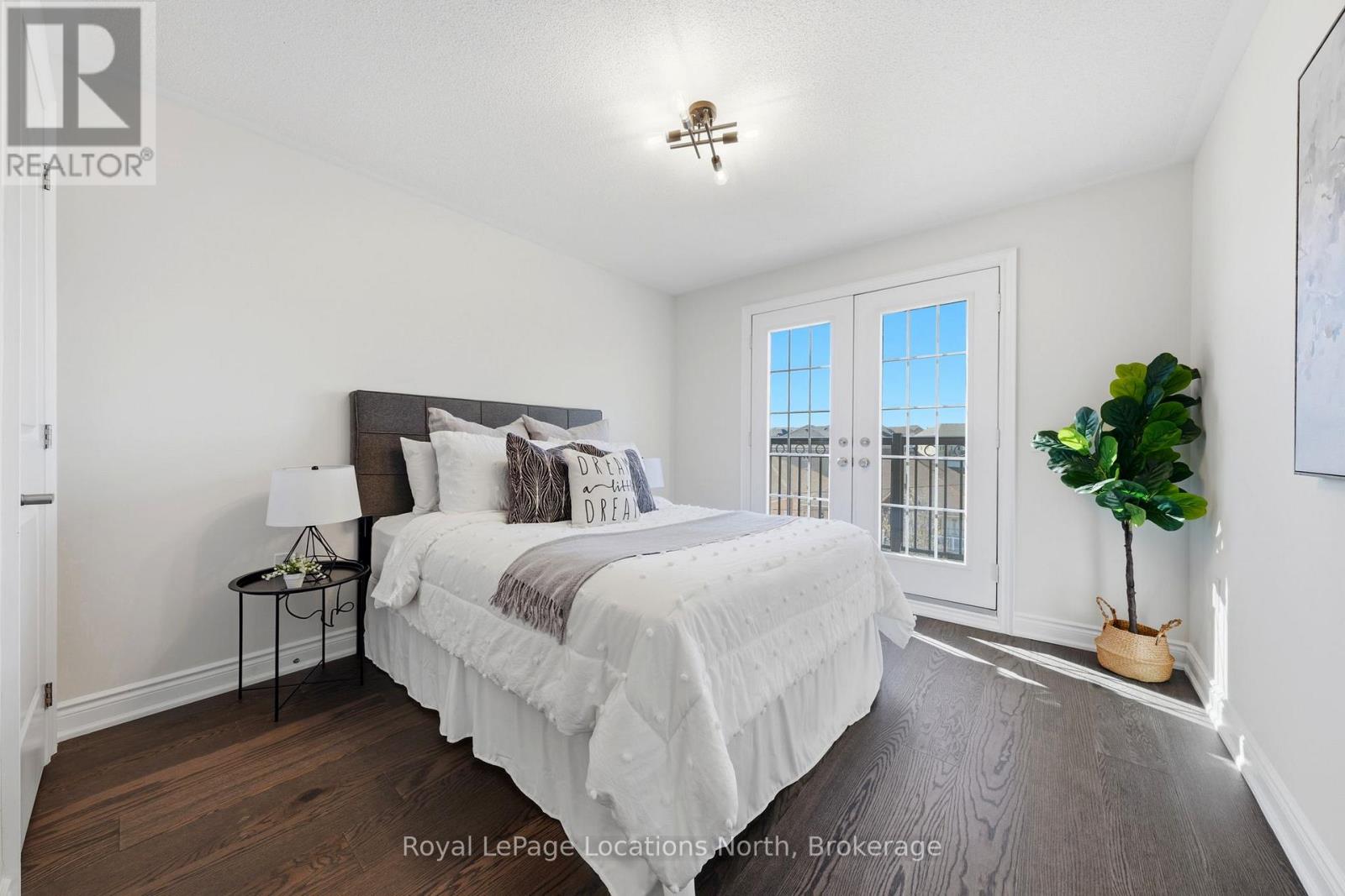 118 PUCCINI DRIVE - 33