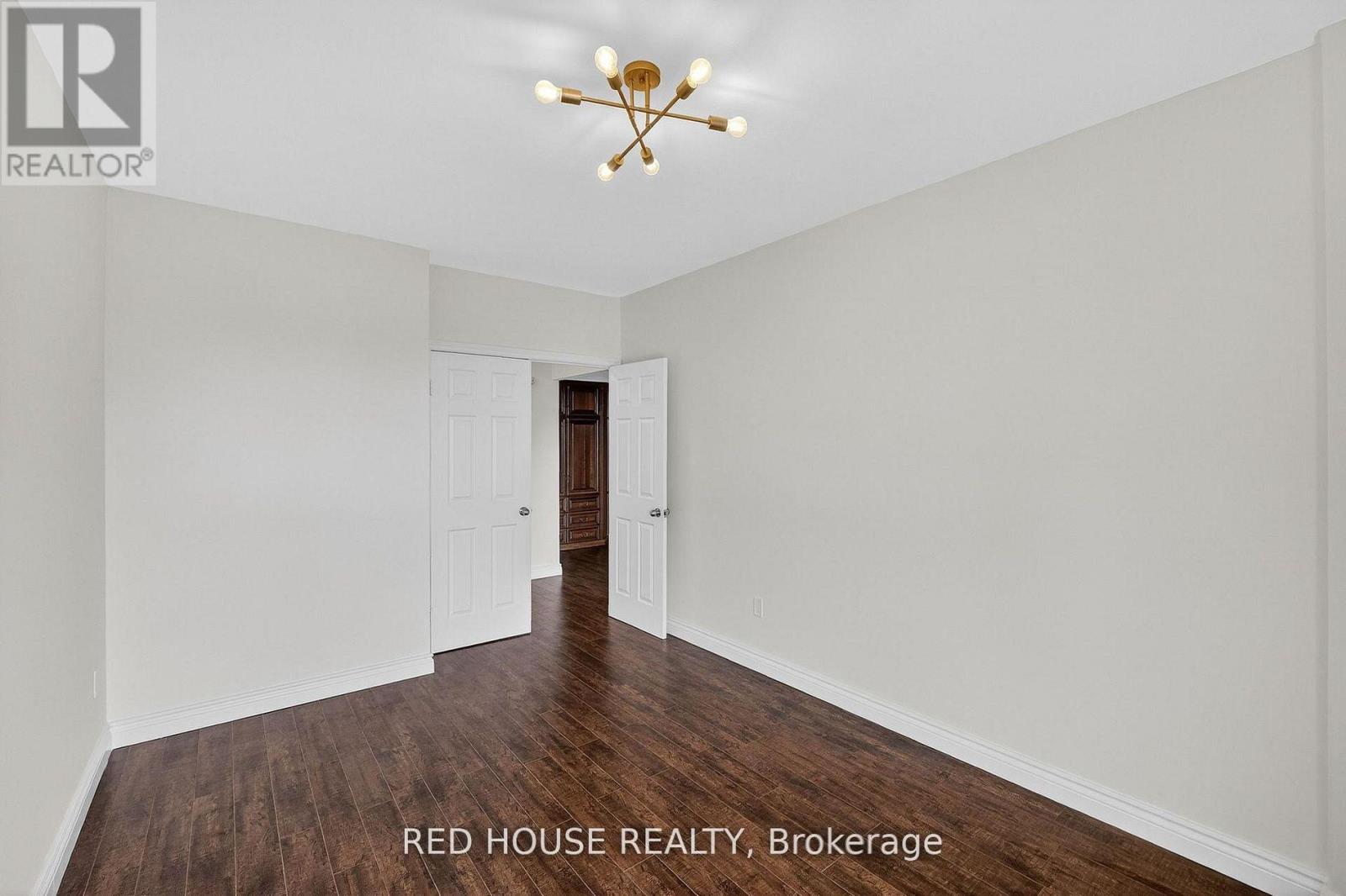#809 5250 LAKESHORE ROAD - 18