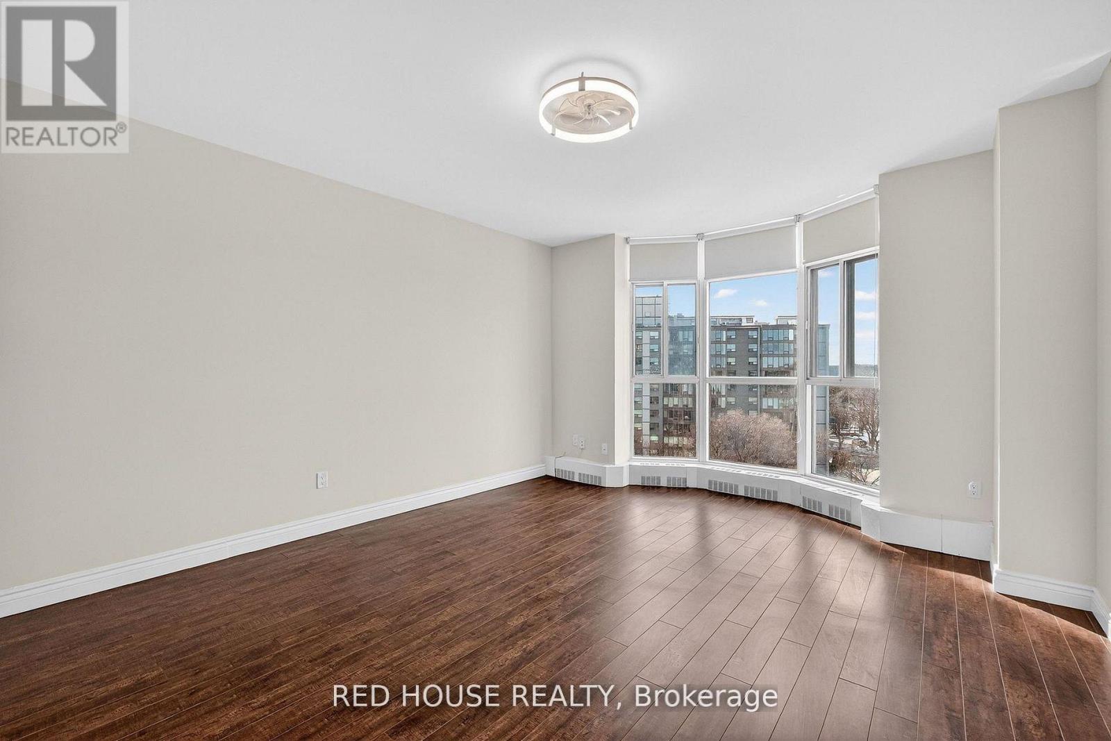 #809 5250 LAKESHORE ROAD - 23