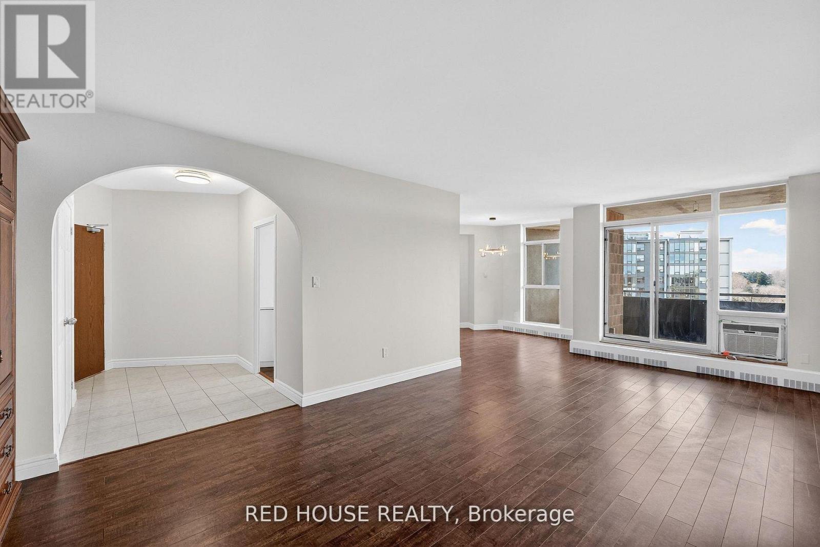 #809 5250 LAKESHORE ROAD - 8