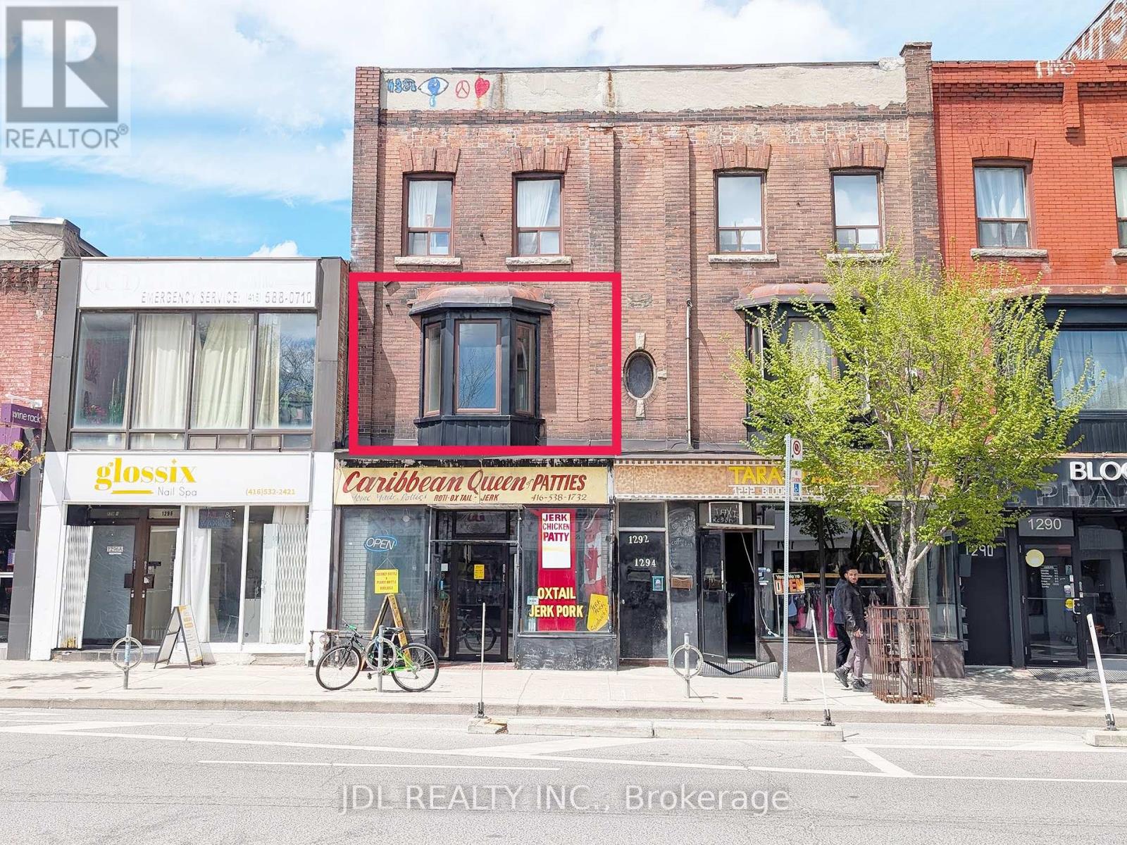 Listing photo of 201 - 1294 BLOOR STREET W