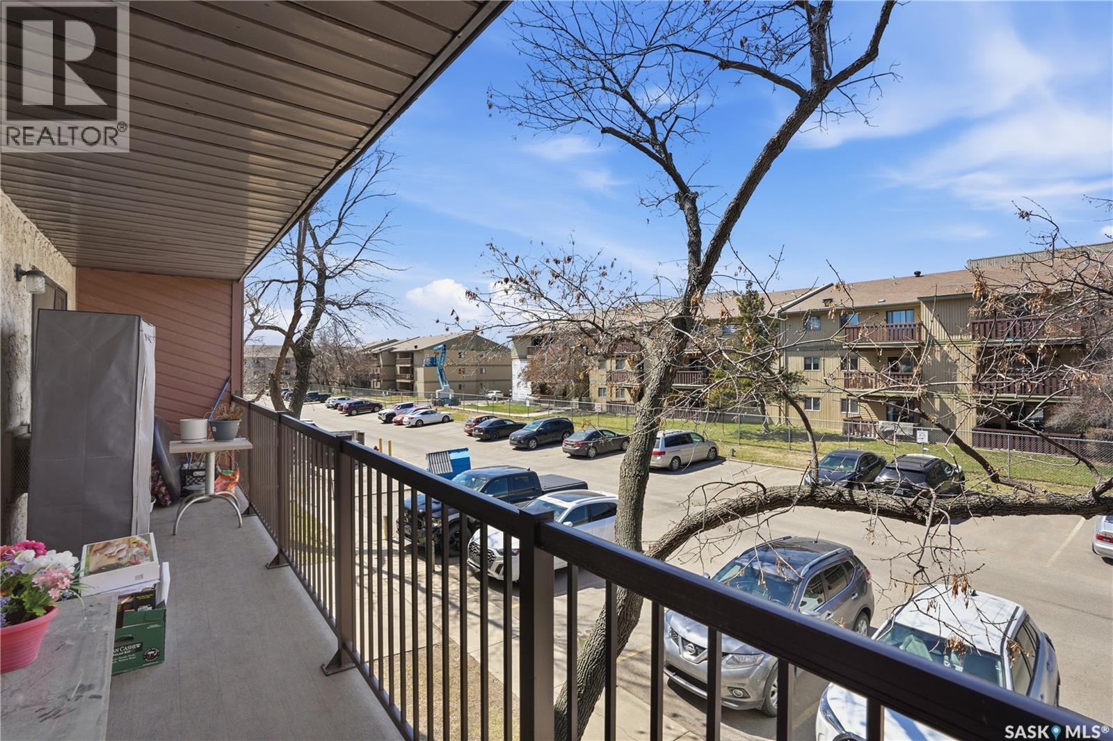#214A 4040 8TH STREET E - 27