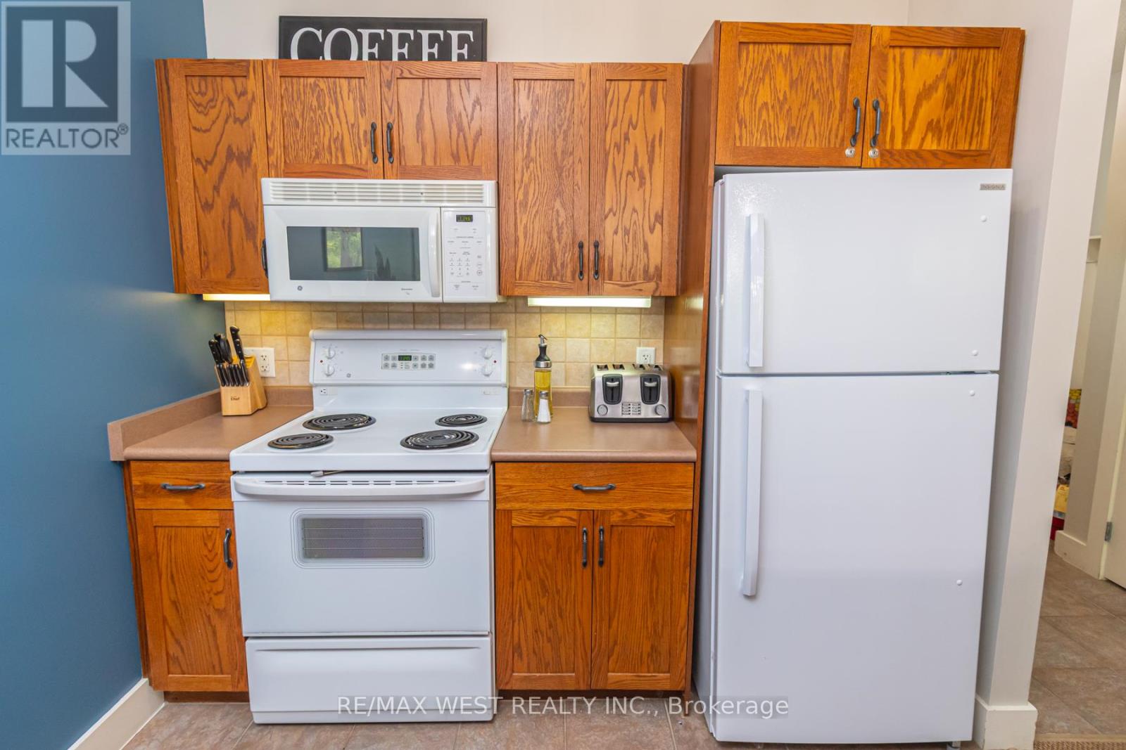 #117 125 FAIRWAY COURT - 14