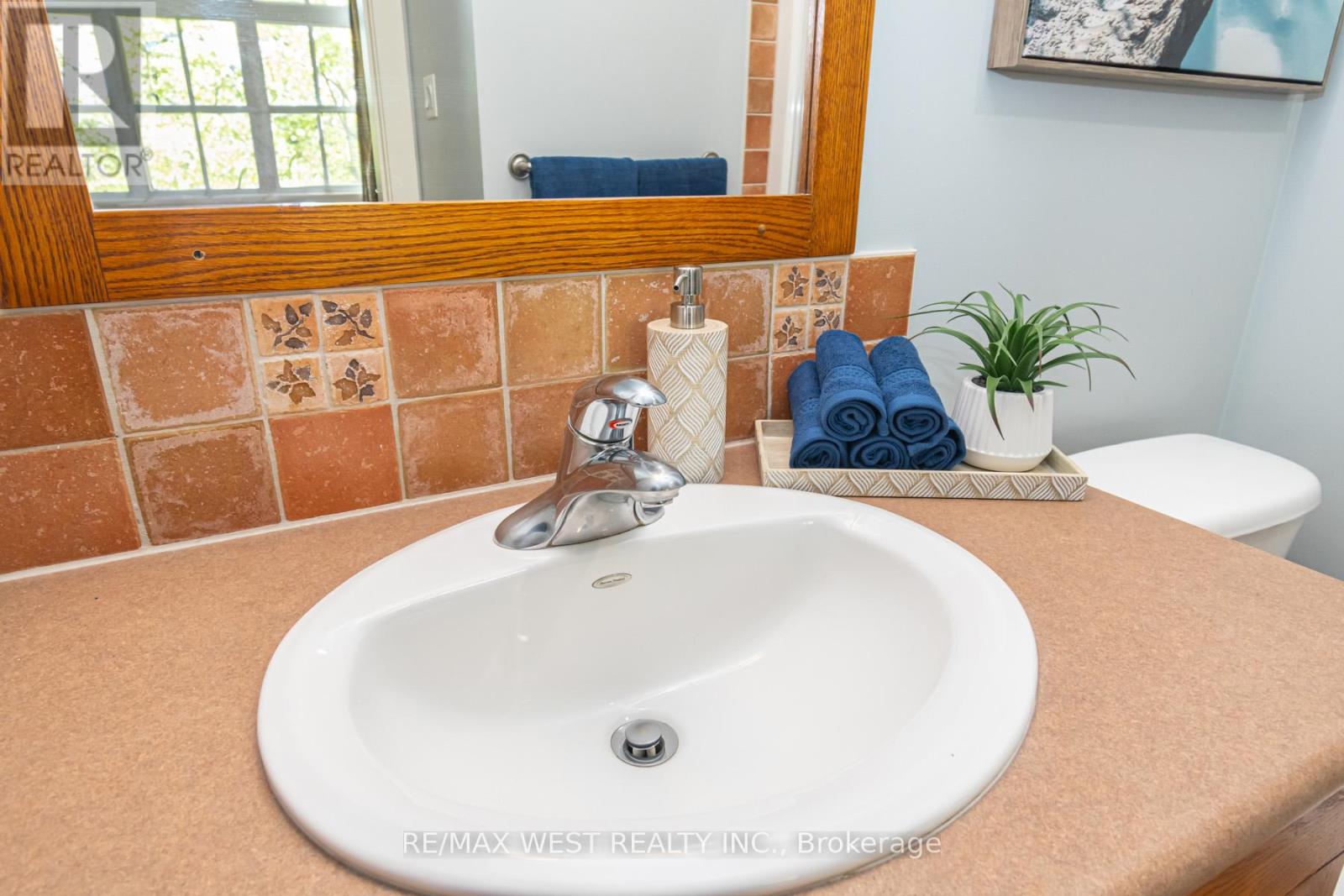 #117 125 FAIRWAY COURT - 26