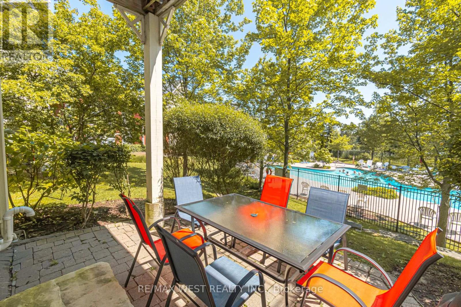 #117 125 FAIRWAY COURT - 33
