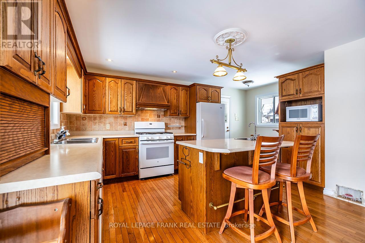 Lg Kitchen, Mud Rm &Access to Garage & Workshop