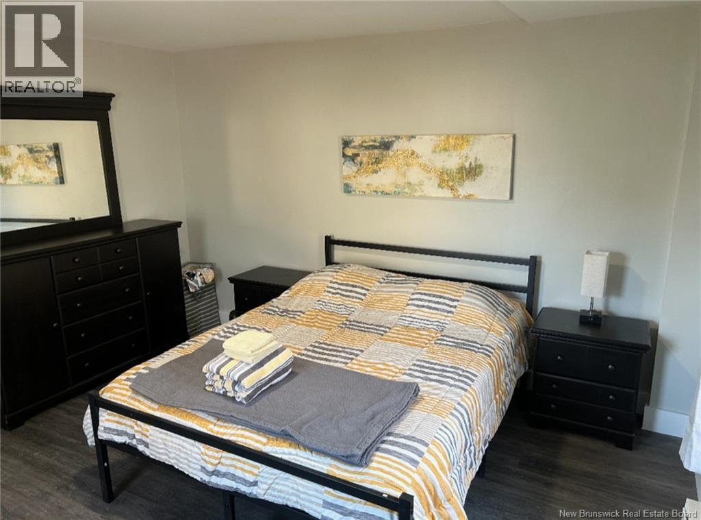 525 Acadie - Image 10