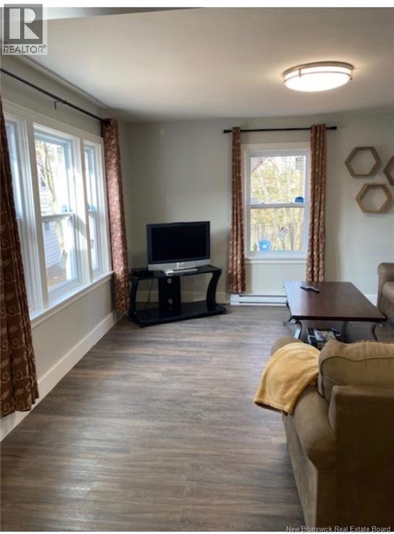 525 Acadie - Image 3