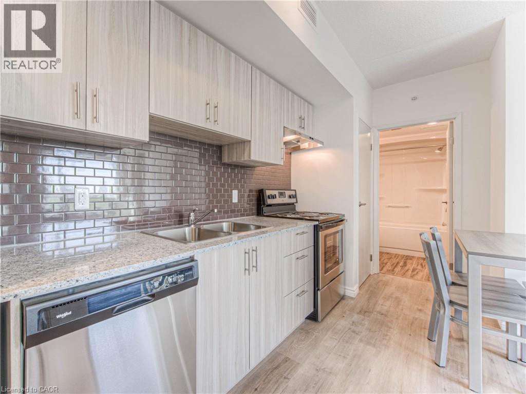 275 LARCH Street Unit# F501, Waterloo, Ontario, N2L3R2 — Photo 12