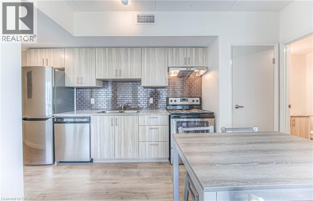 275 LARCH Street Unit# F501, Waterloo, Ontario, N2L3R2 — Photo 3