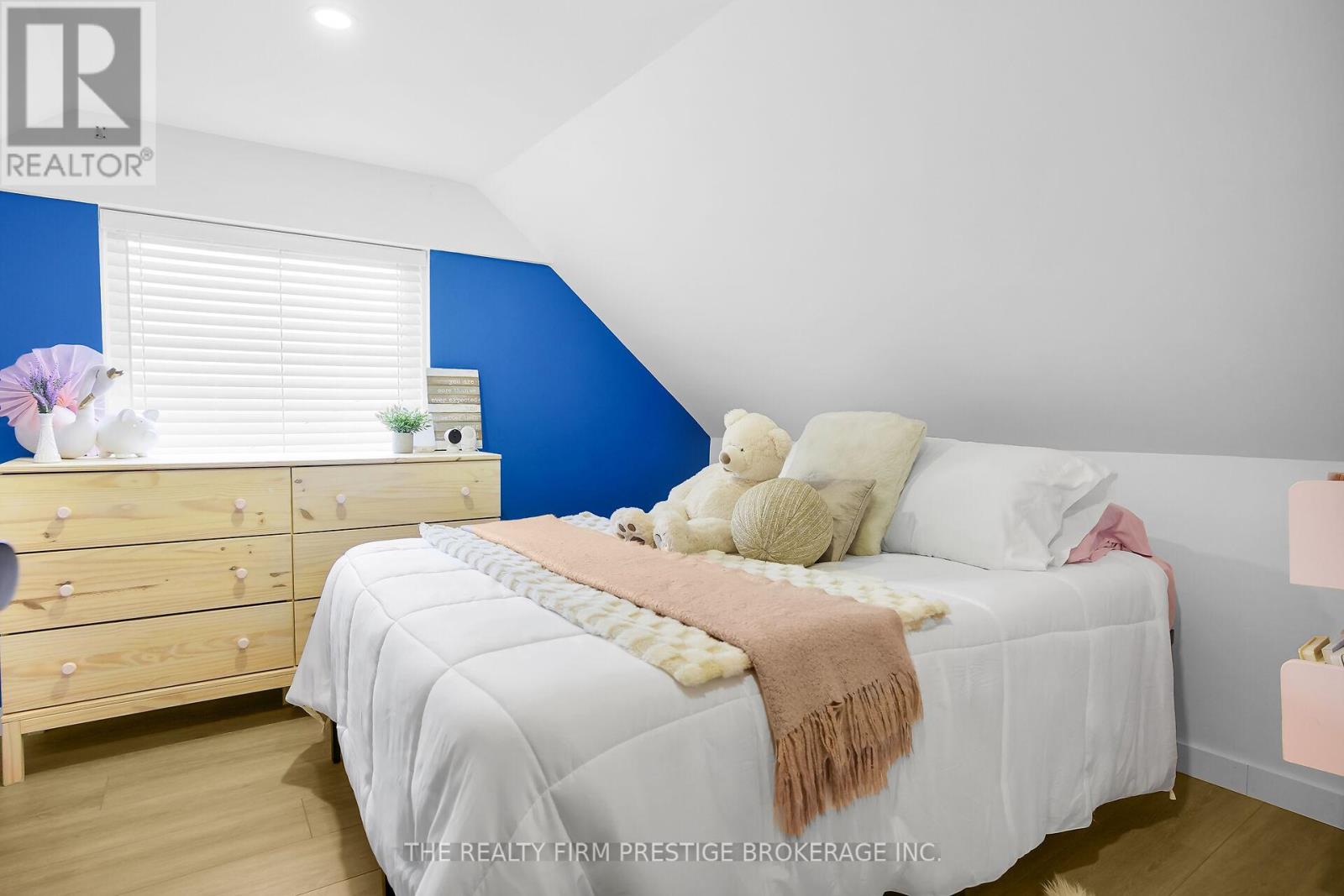23473 WONDERLAND ROAD N - 22