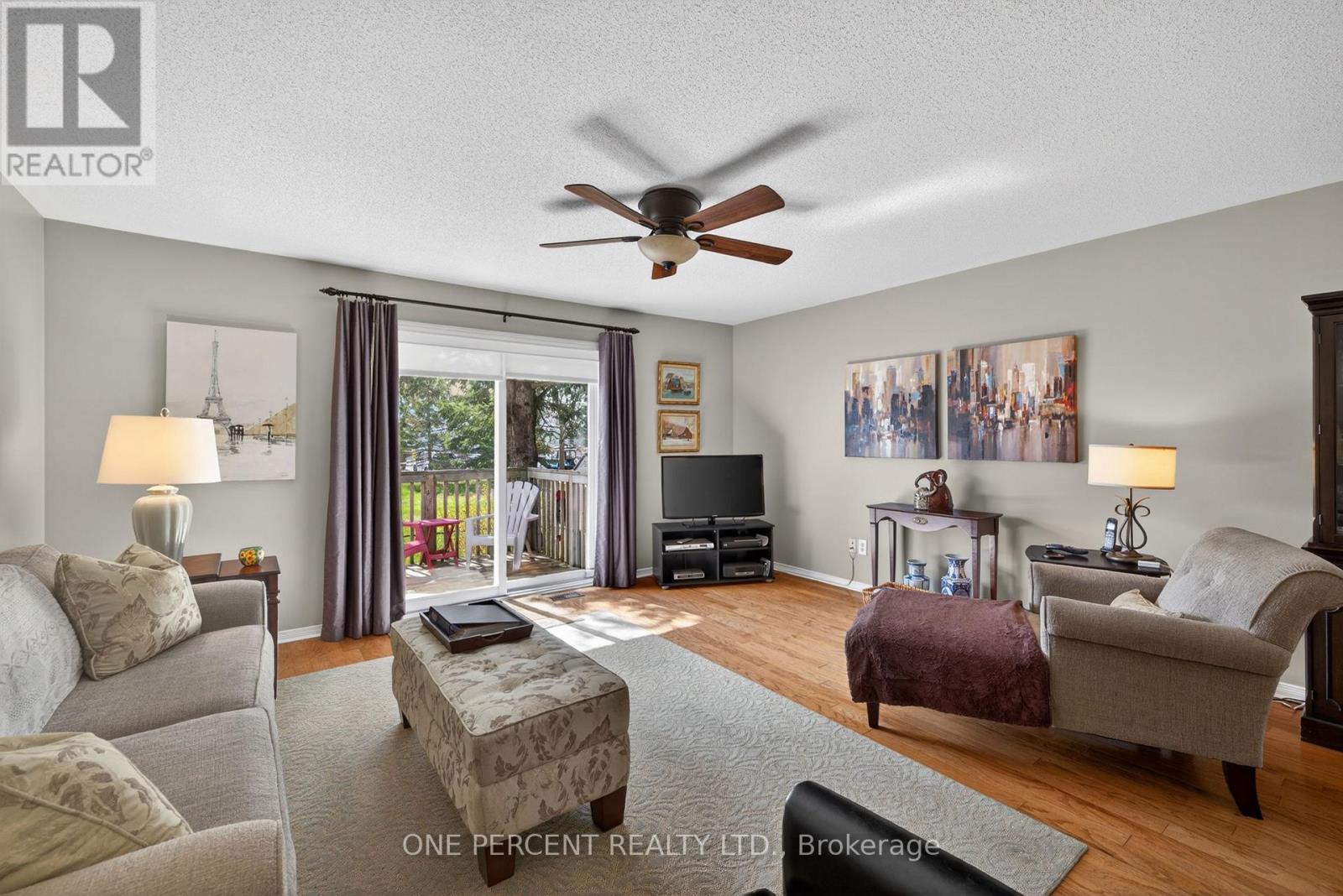 18 DR. GORDON CRESCENT - 9