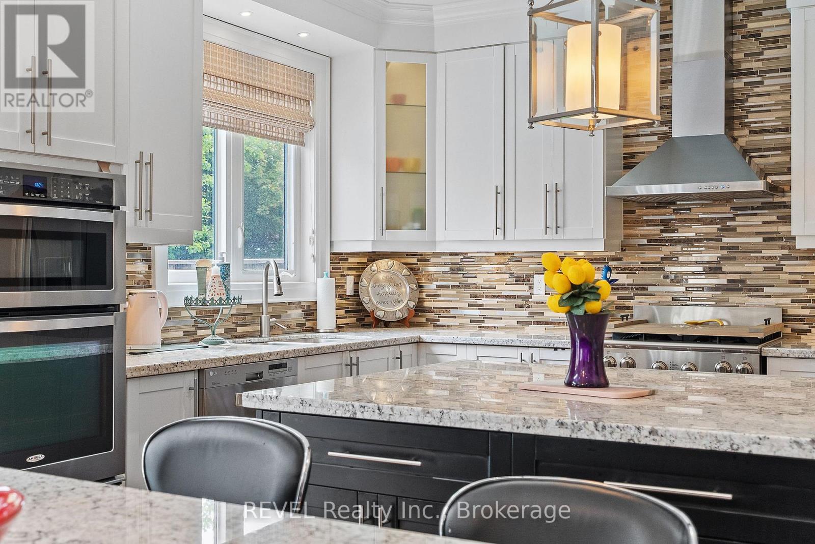 401 SCHREYER CRESCENT - 19