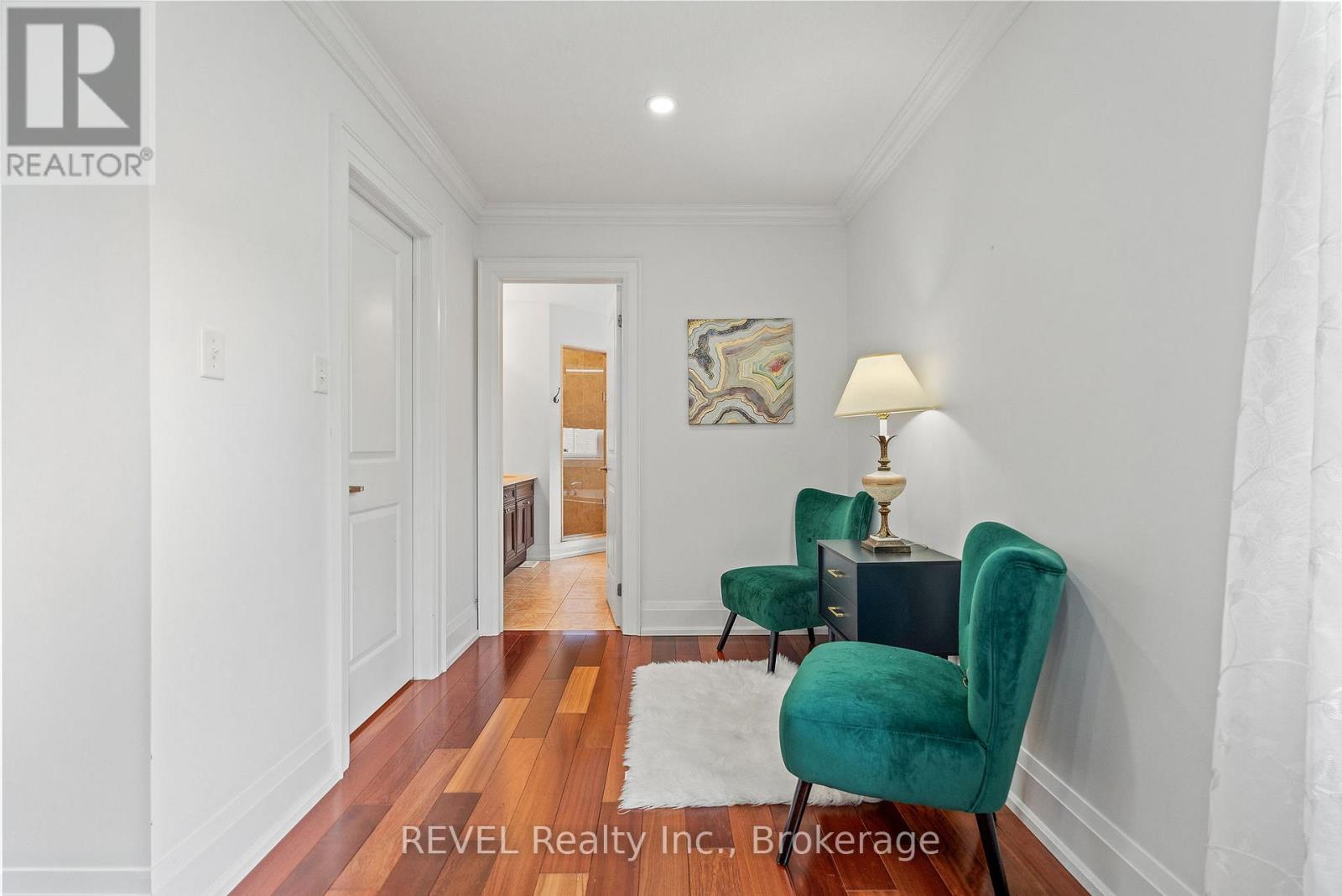 401 SCHREYER CRESCENT - 26