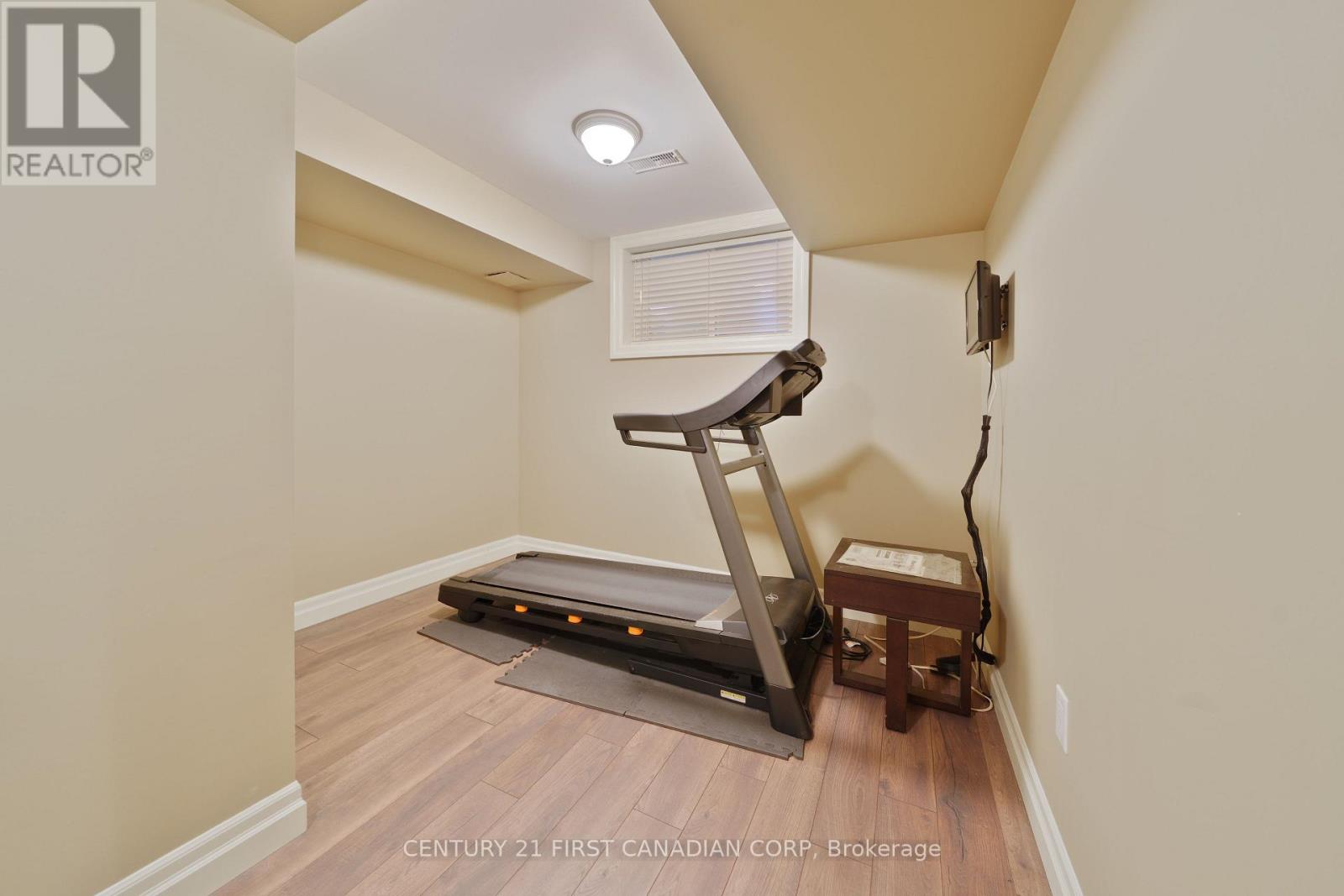 2091 VALLEYRUN BOULEVARD - 41