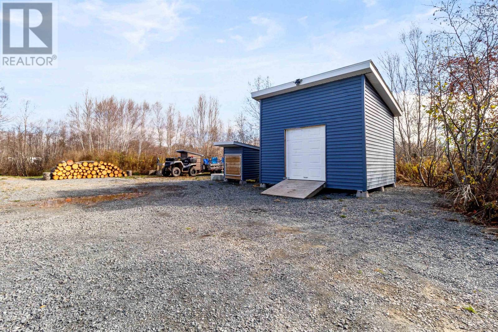 215 Grono Road - 30