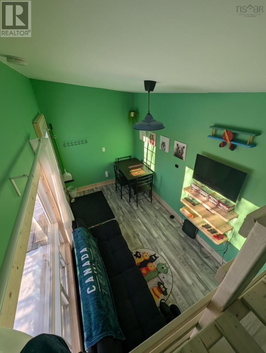 215 Grono Road - 35