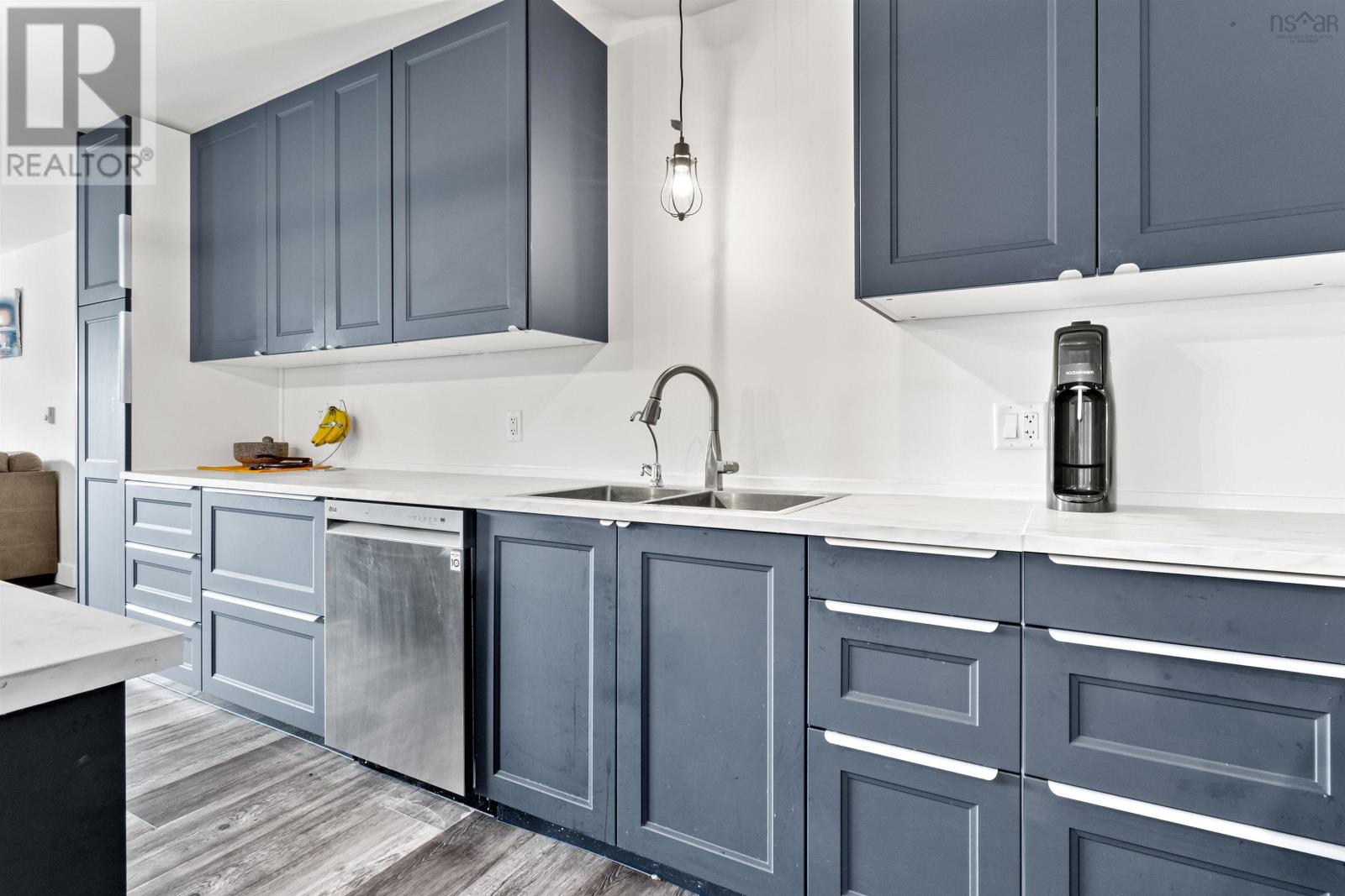 215 Grono Road - 7