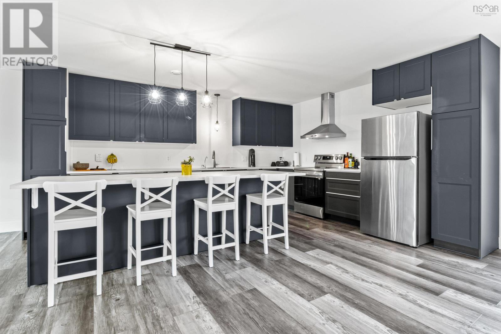 215 Grono Road - 4