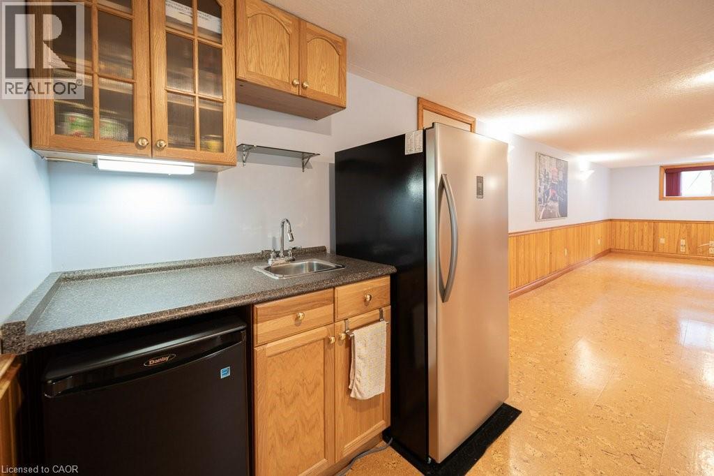 5 DONALD Street, Cambridge, Ontario, N1S2H1 — Photo 3