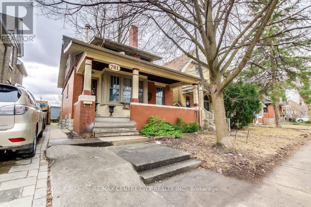 781 DUFFERIN AVENUE - Image 2