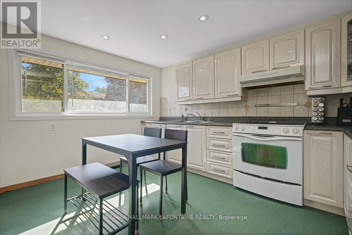 #28 2 BERTONA STREET - 14
