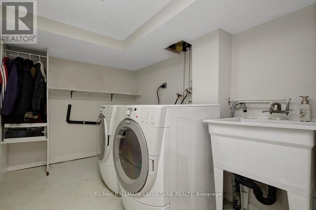 #28 2 BERTONA STREET - 26