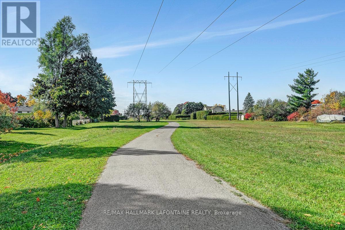 #28 2 BERTONA STREET - 31