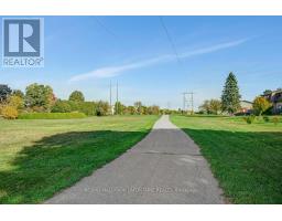 28 - 2 Bertona Street, Ottawa, ON K2G0W1 Photo 32