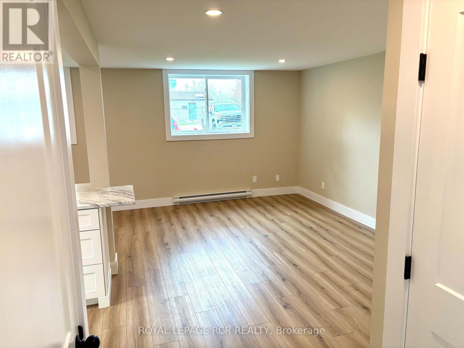 504 ANDREW STREET - 23