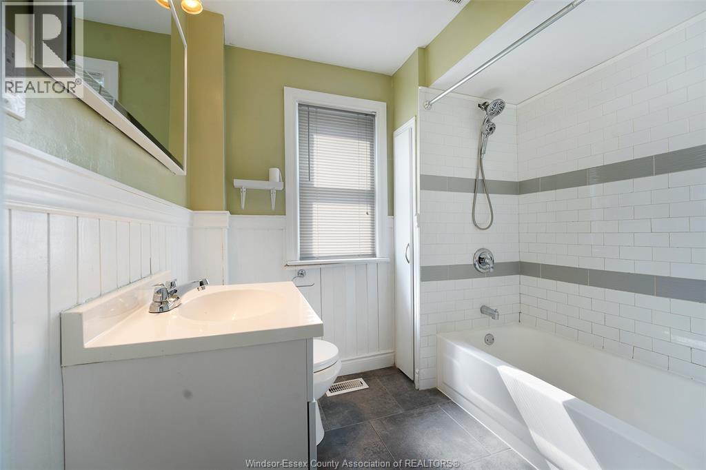 2497 CHANDLER, Windsor, Ontario, N8W4A7 — Photo 6
