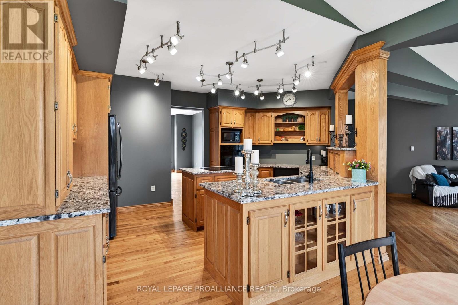 3560/3562 WEIR ROAD - 16