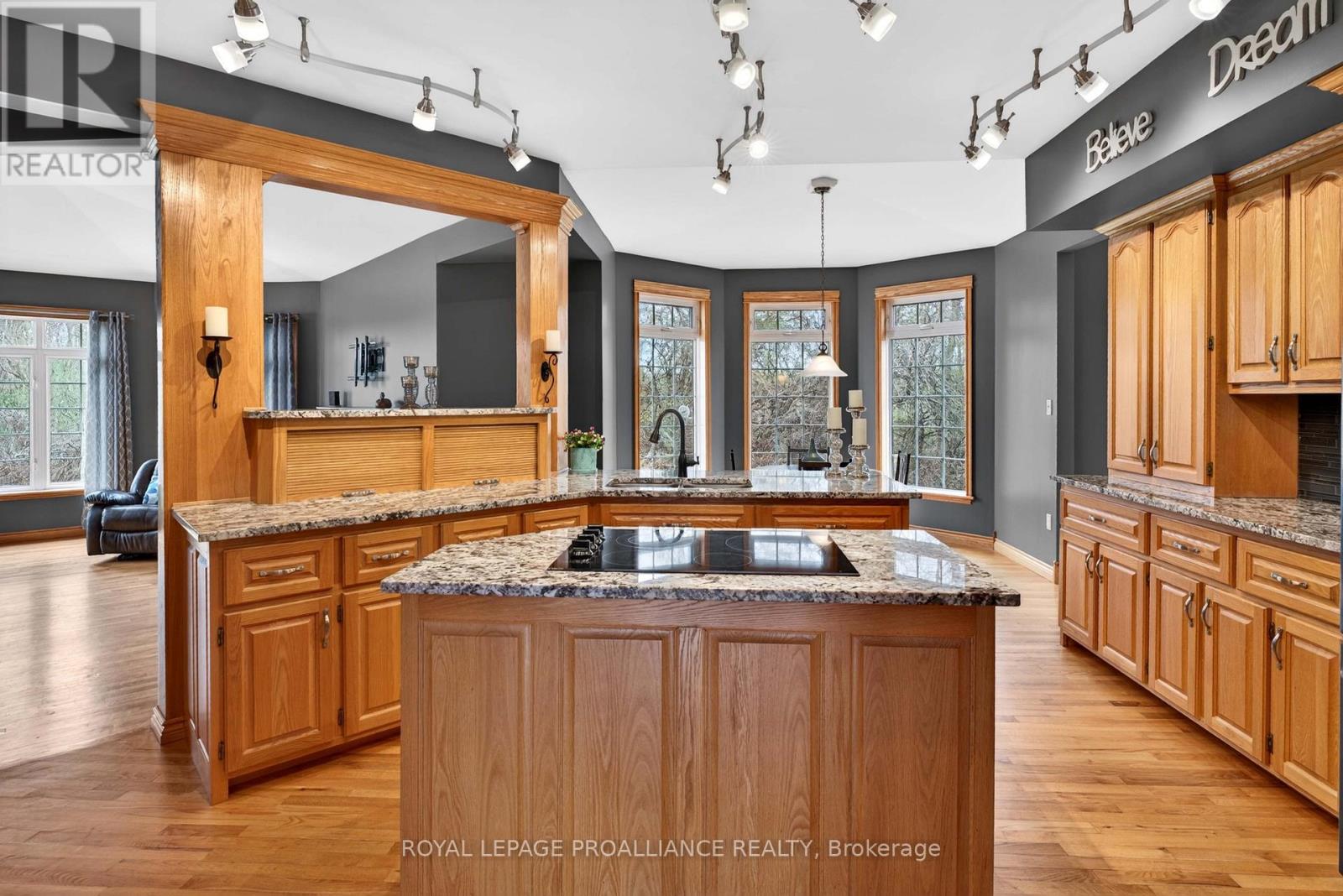 3560/3562 WEIR ROAD - 17
