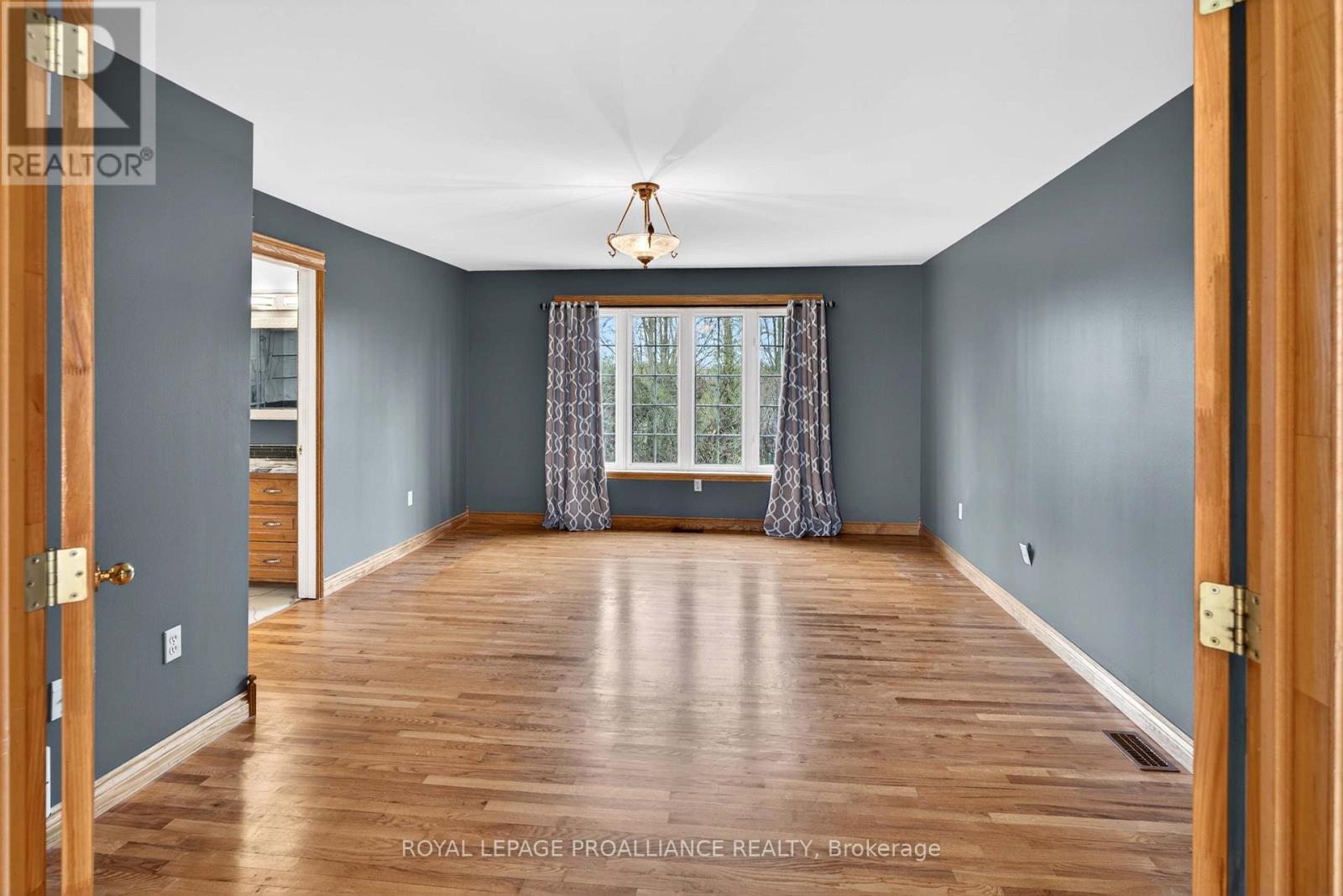 3560/3562 WEIR ROAD - 22