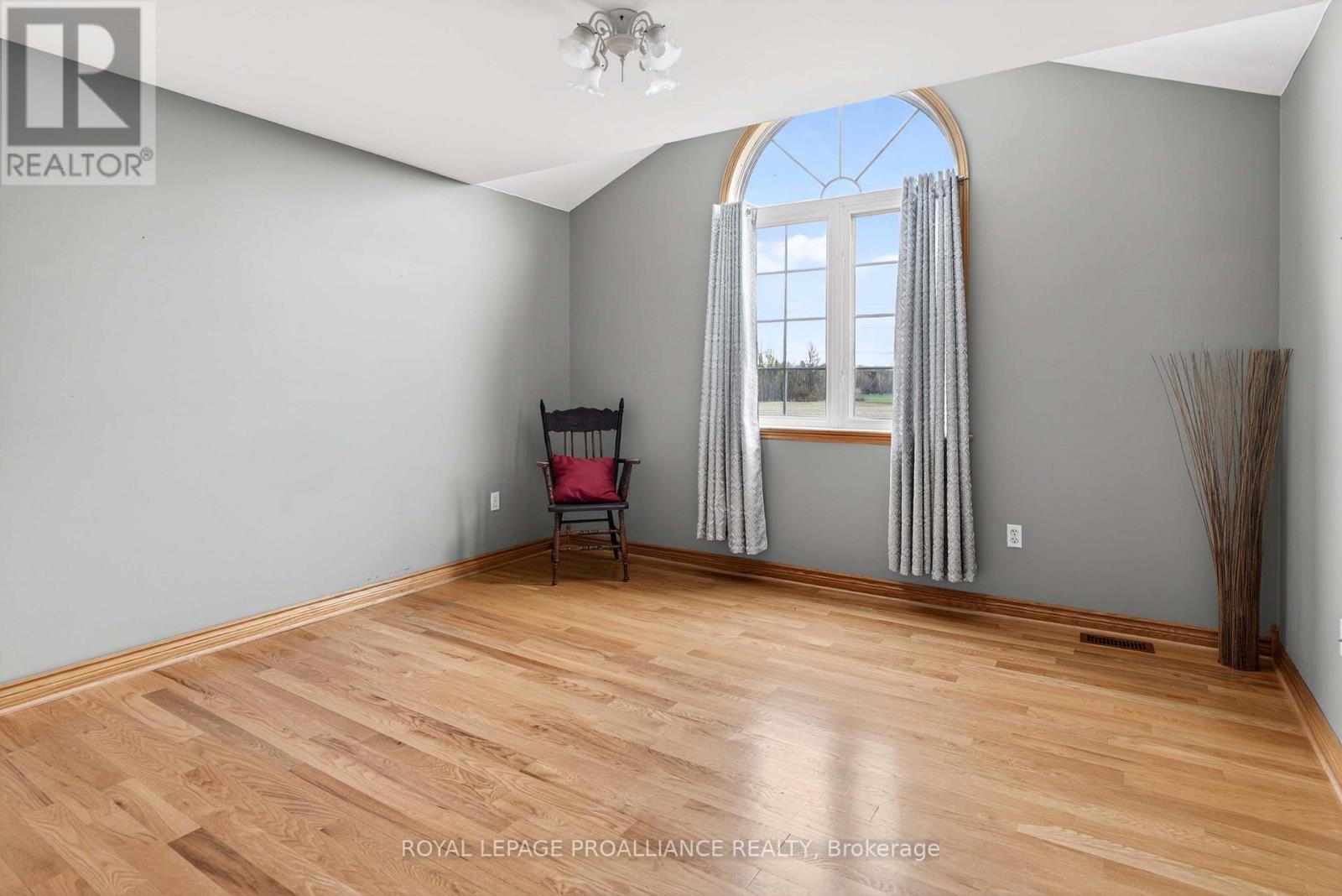 3560/3562 WEIR ROAD - 26