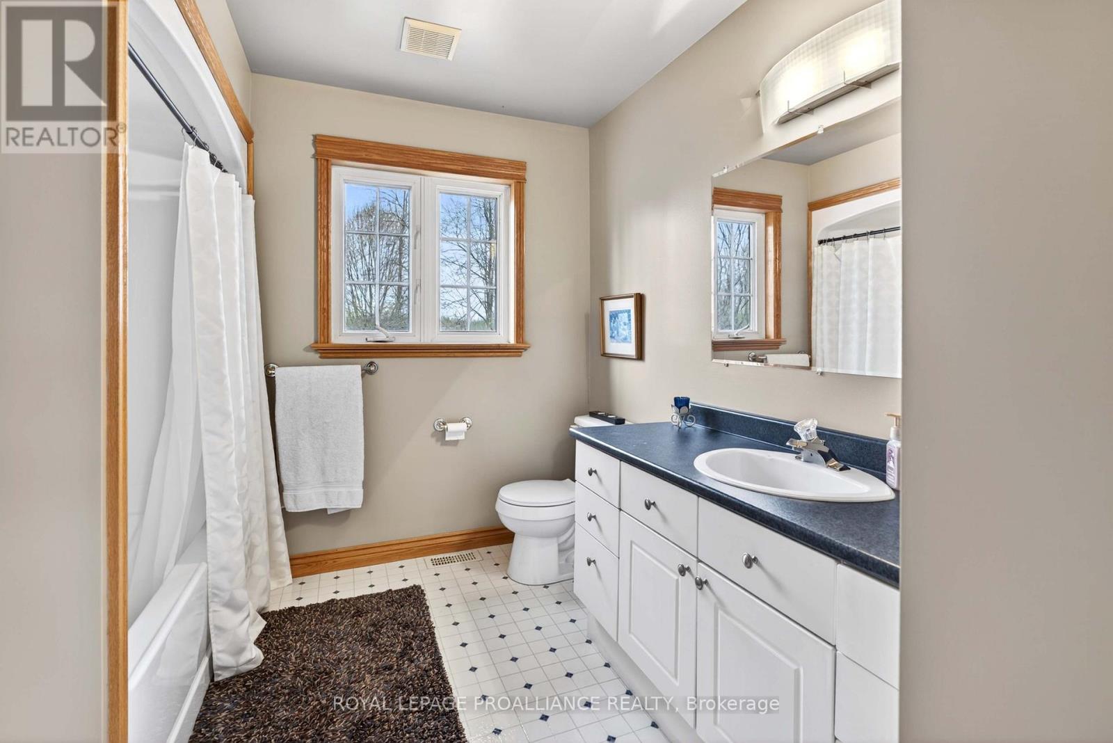 3560/3562 WEIR ROAD - 28