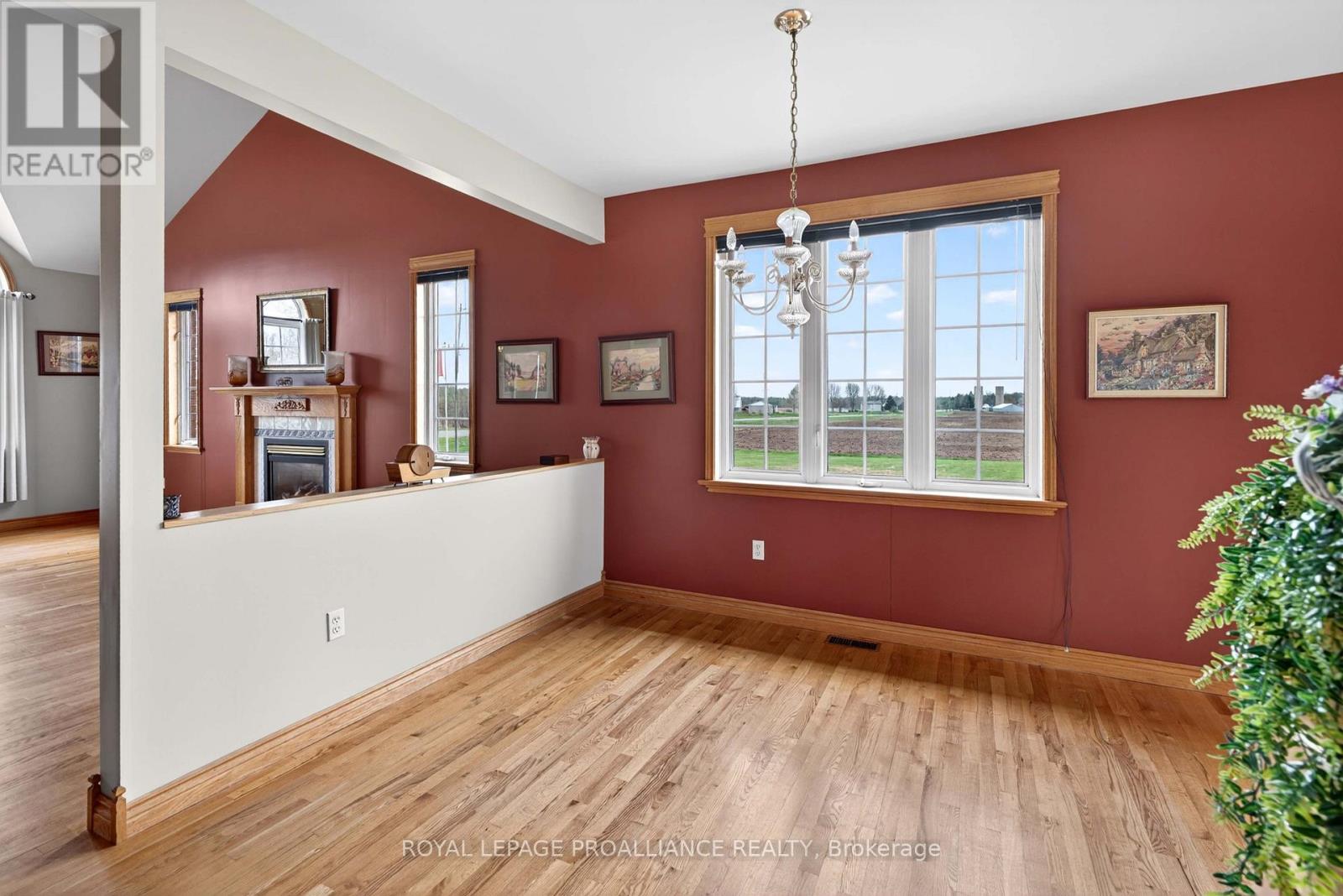 3560/3562 WEIR ROAD - 33