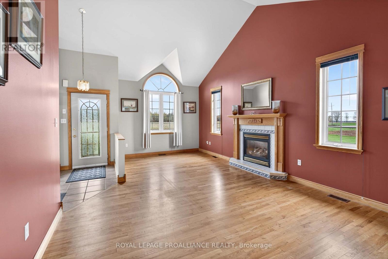 3560/3562 WEIR ROAD - 35
