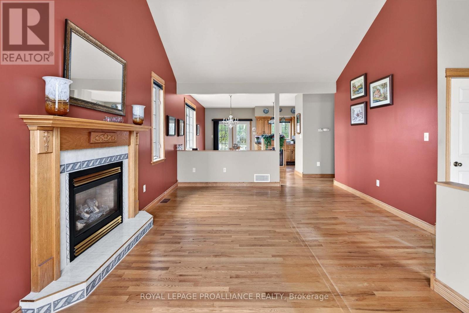 3560/3562 WEIR ROAD - 36