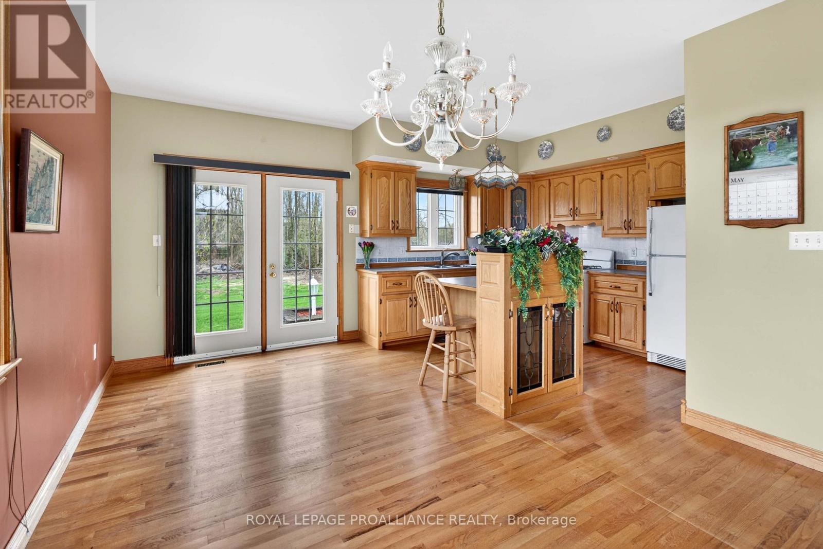 3560/3562 WEIR ROAD - 38
