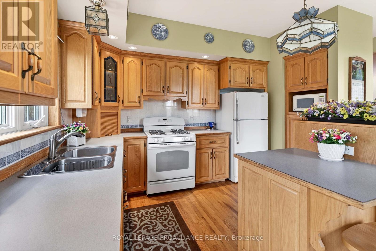 3560/3562 WEIR ROAD - 39