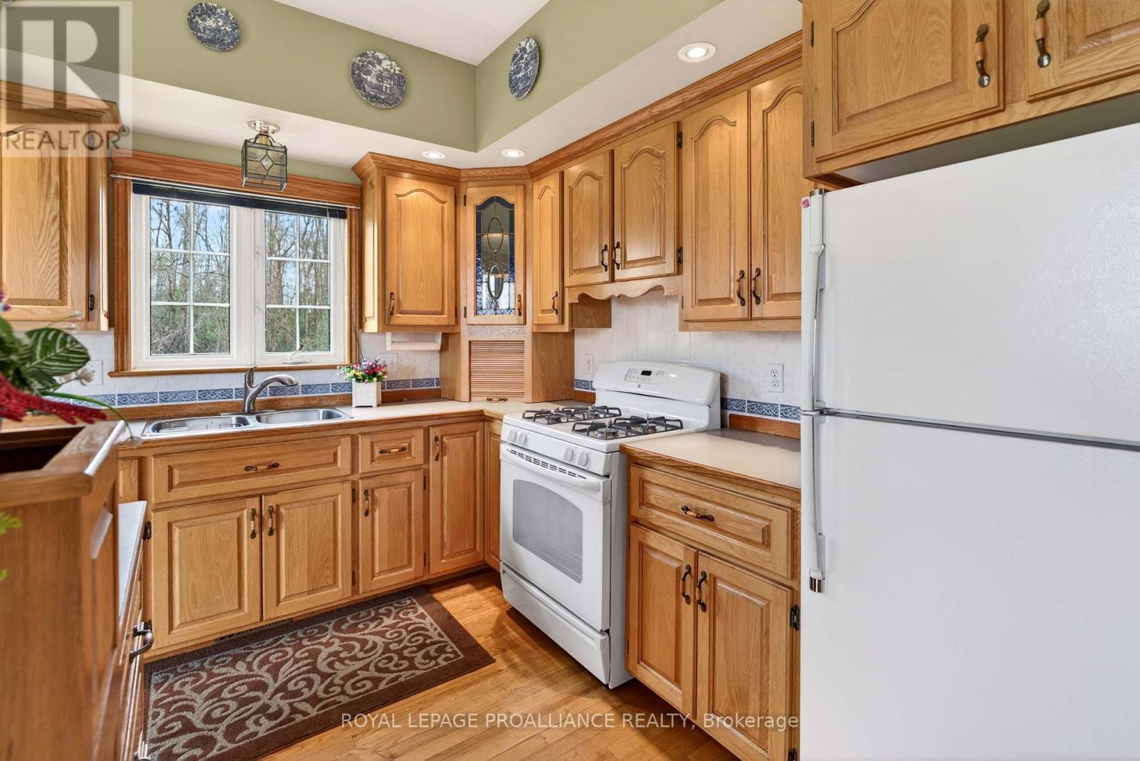 3560/3562 WEIR ROAD - 40