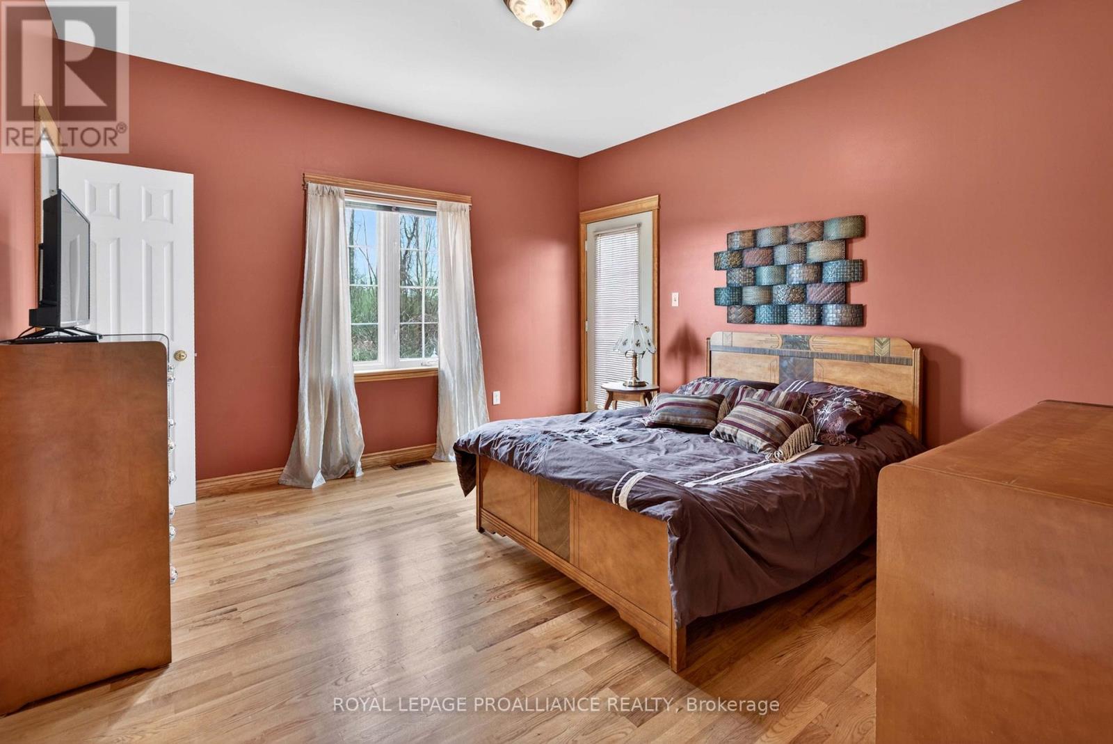 3560/3562 WEIR ROAD - 41