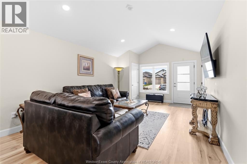 139 IRONWOOD TRAIL, Chatham, Ontario, N7M0T3 — Photo 2