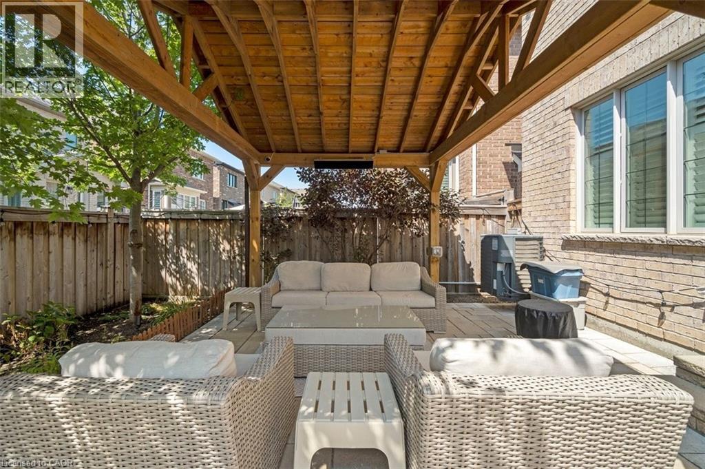 355 WISTERIA Way, Oakville, Ontario, L6M1L6 — Photo 9