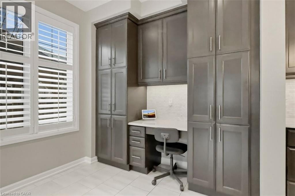 355 WISTERIA Way, Oakville, Ontario, L6M1L6 — Photo 11