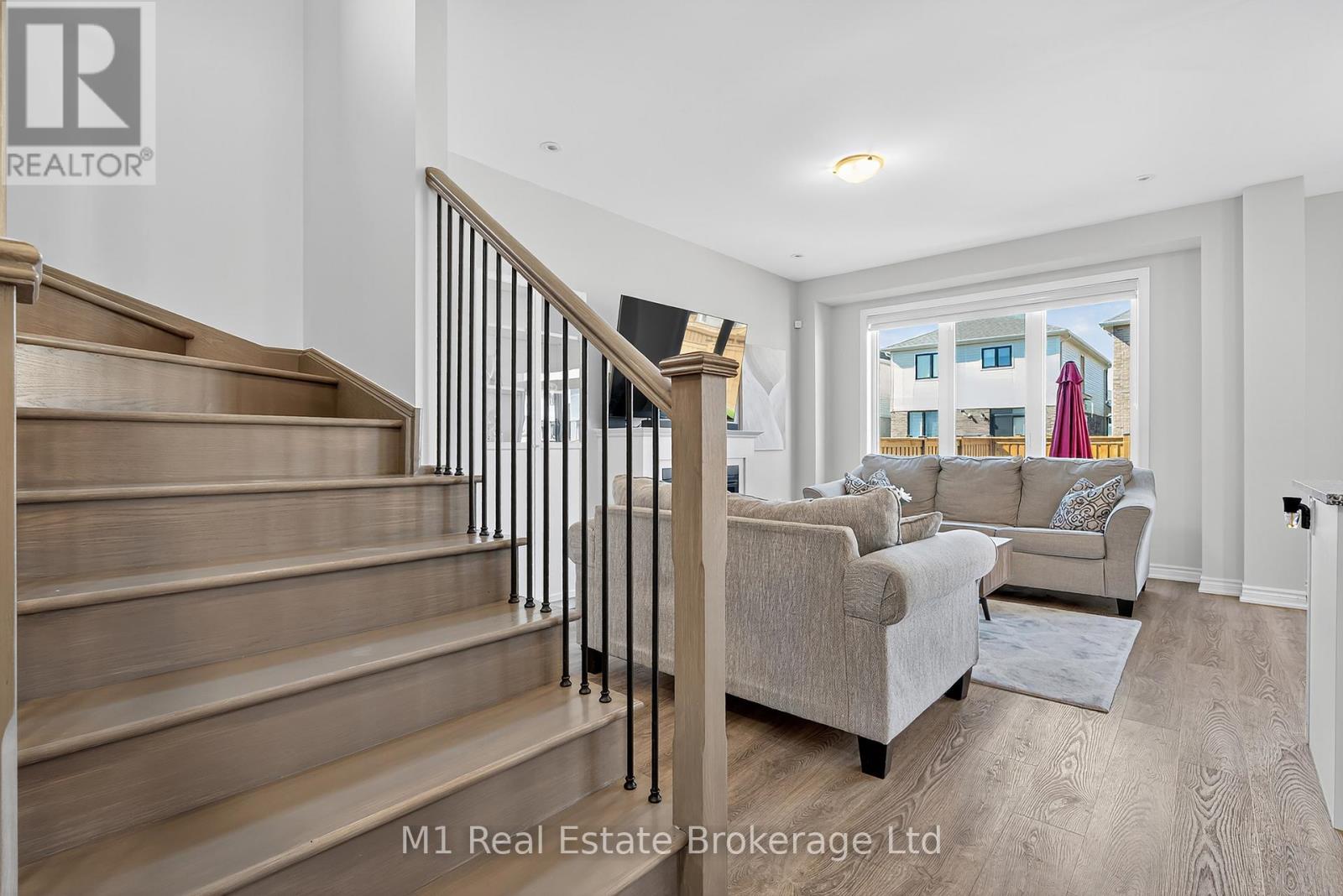 43 HARPIN WAY W - 20