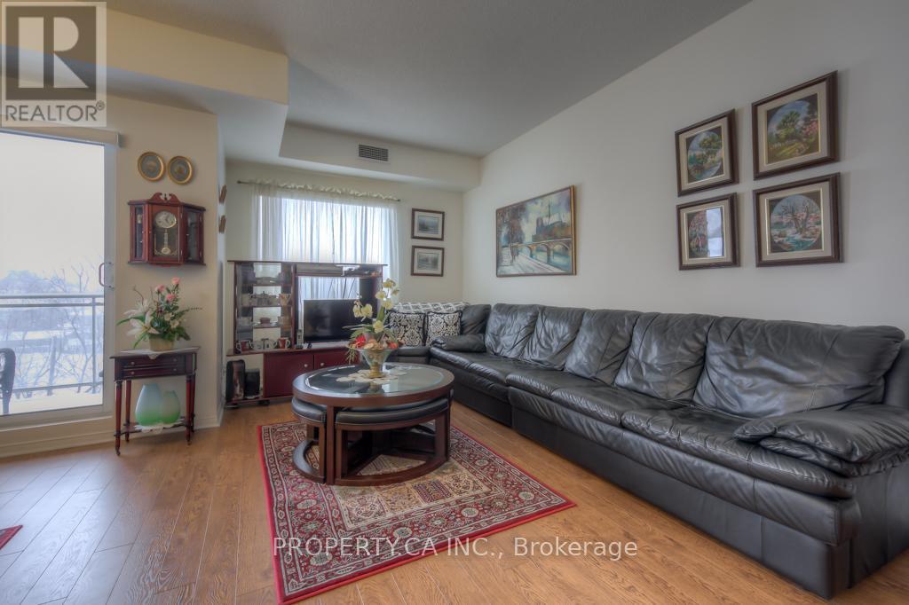 #301 778 SHEPPARD AVENUE W - 3