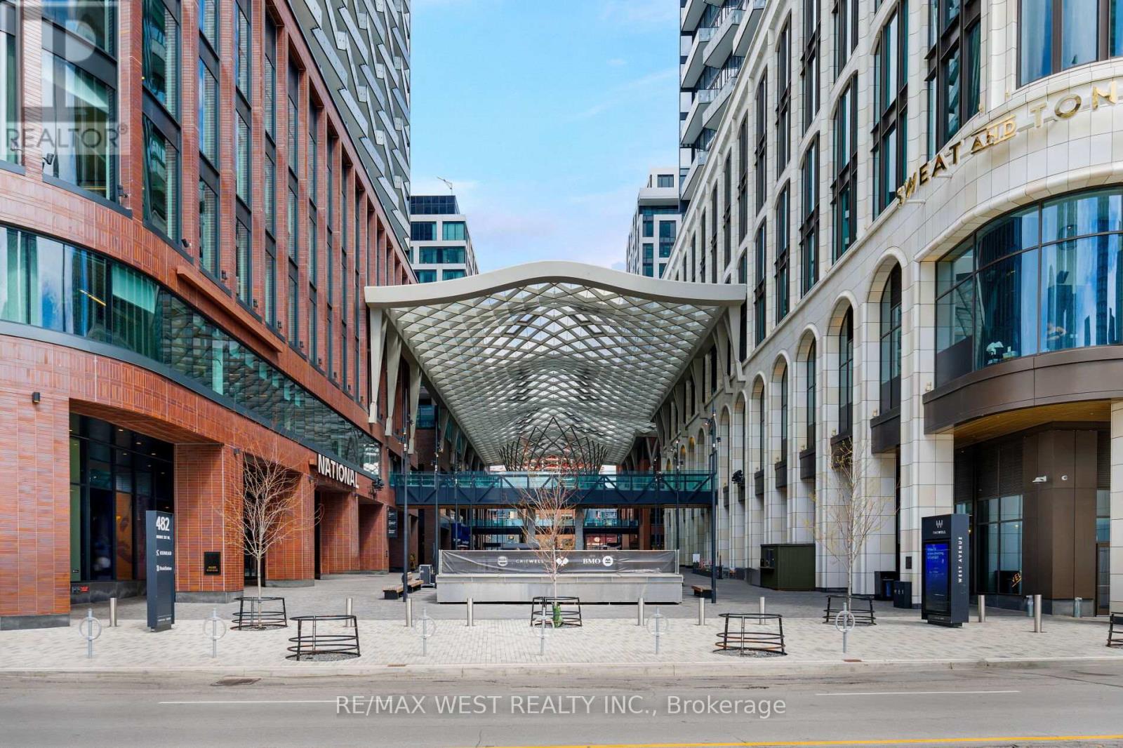#GPH2 480 FRONT STREET W - 3